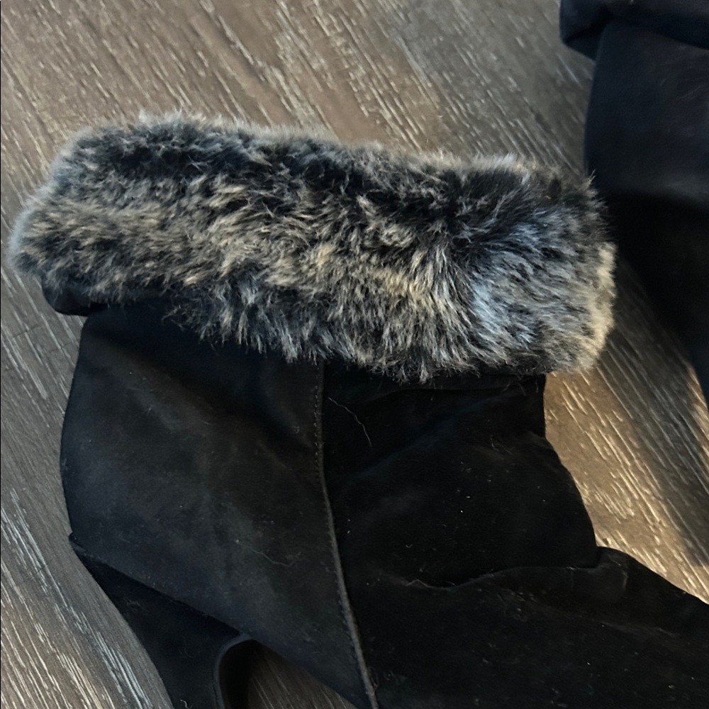 Brickelle’s Black Faux Fur Trim High Heel Ankle Boots size 8 3” heel - Picture 2 of 7